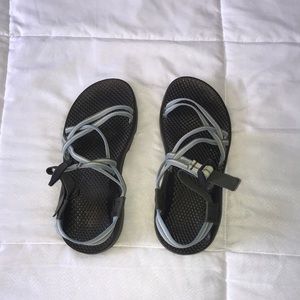 Brand:CHACO Size:Women’s 6 Color:Blue & lightgreen